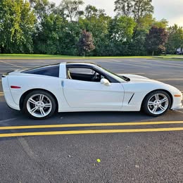 2005 Chevrolet c6 corvette (clean)