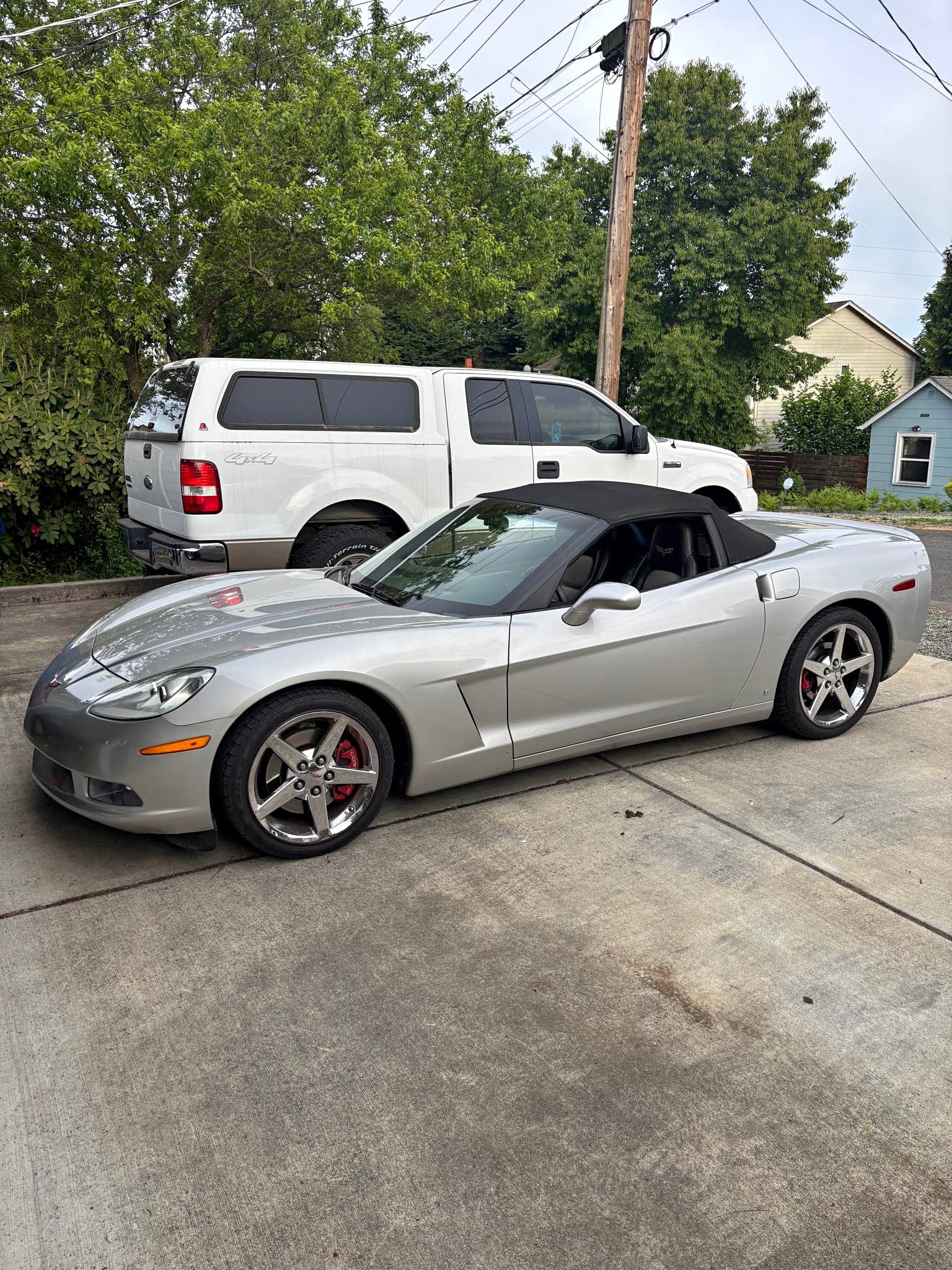 2007 Chevrolet Corvette - 2L 435 HP