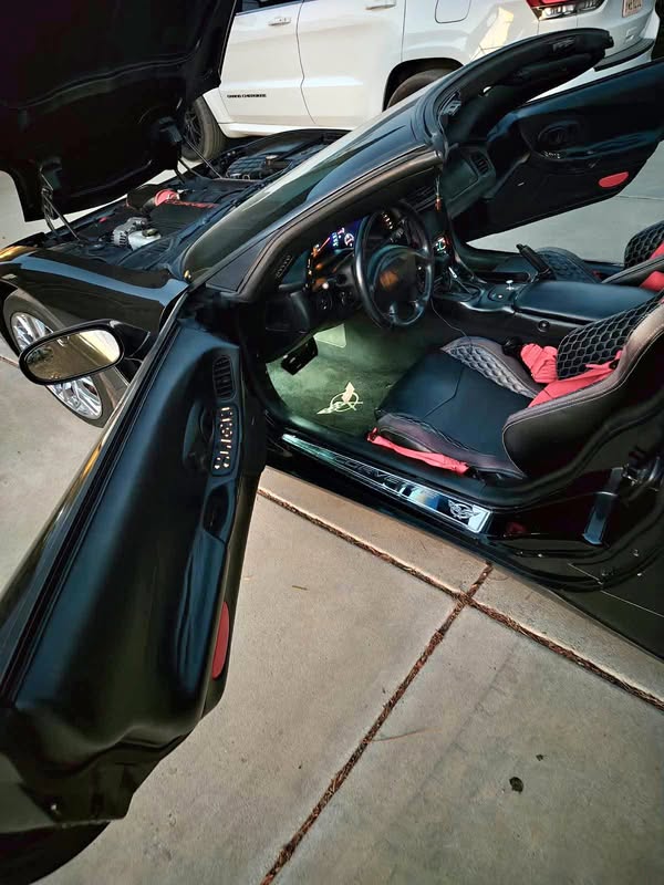 2005 Chevrolet Corvette - Coupe 2D