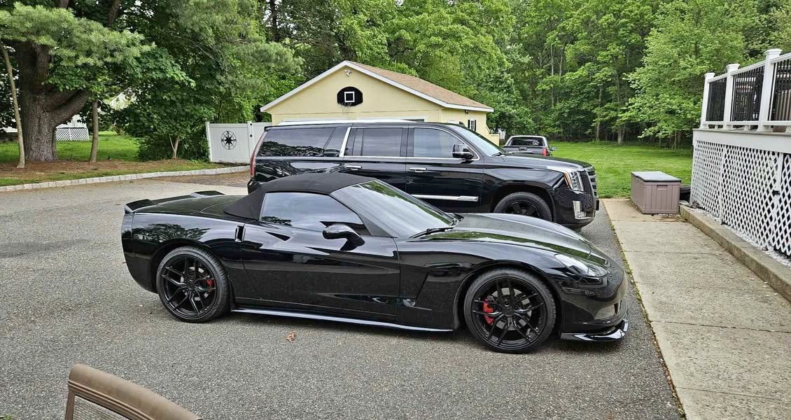 2005 Chevrolet Corvette - Base