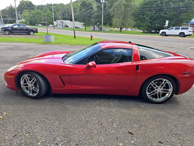 2005 Chevrolet Corvette - Hatchback Coupe 2D
