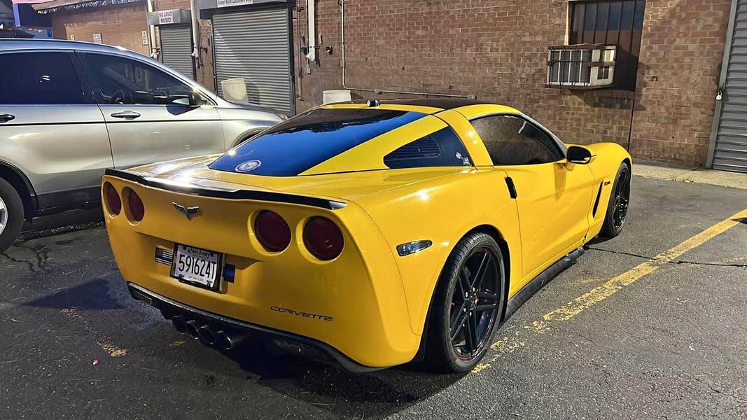 2005 Chevrolet Corvette - Coupe 2D
