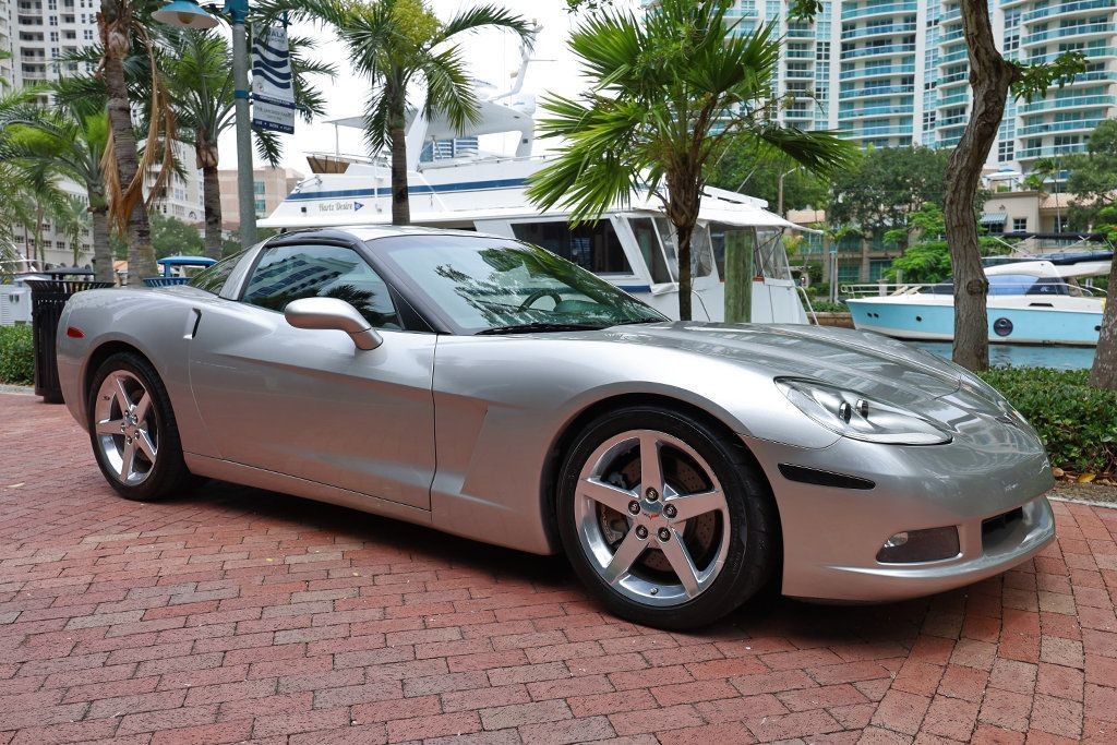 2005 Chevrolet Corvette 2dr Coupe
