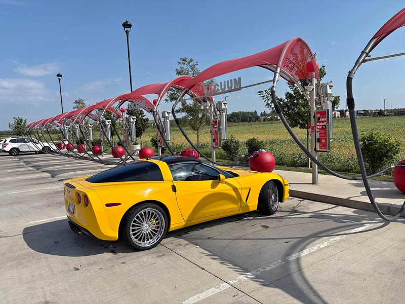 2005 Chevrolet Corvette - Coupe 2D