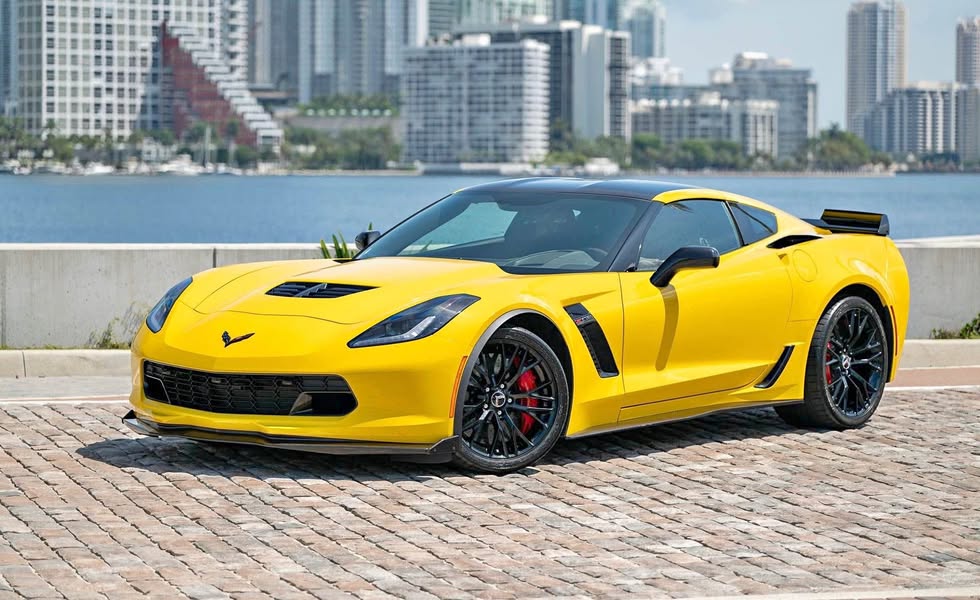 2015 Chevrolet Corvette Z06 Coupe 2D