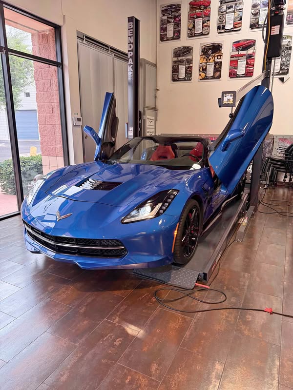 2019 Chevrolet Corvette - Stingray Convertible 2D