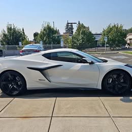 2025 Chevrolet Corvette E-Ray