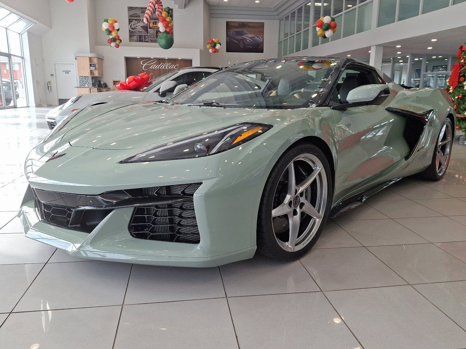 2024 Chevrolet Corvette E-RAY 2LZ