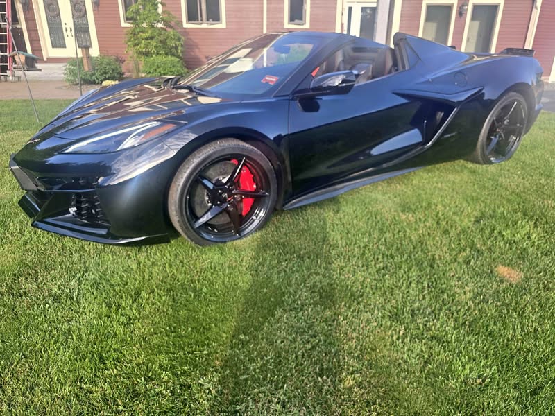 2025 Chevrolet Corvette E-Ray Convertible 2D