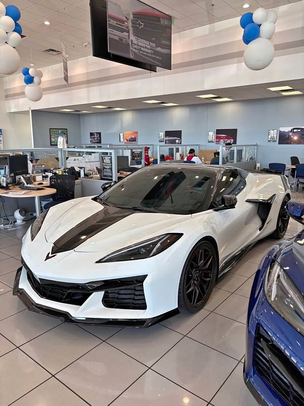 2024 Chevrolet Corvette - Z06 Convertible 2D