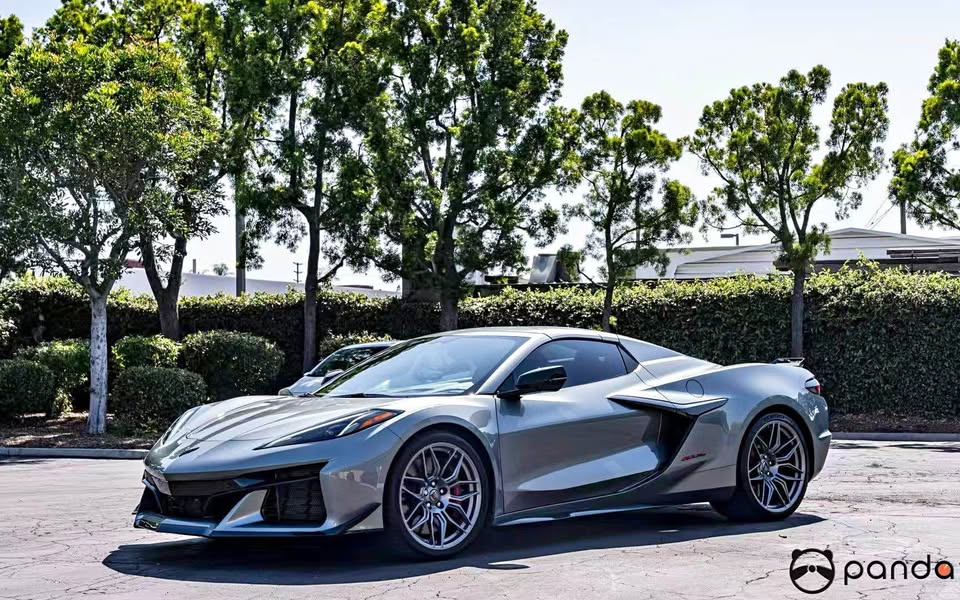 2023 Chevrolet Corvette - Z06 Convertible 2D