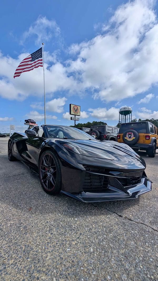 2023 Chevrolet Corvette - Z06 Convertible 2D