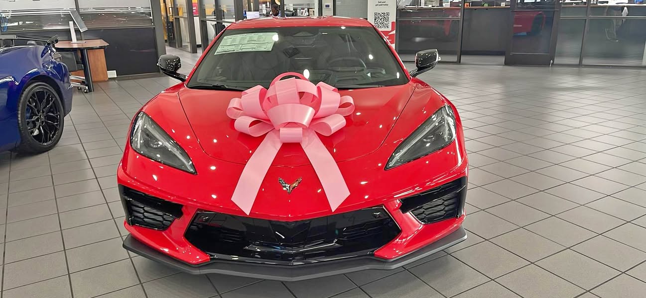 2027 Chevrolet Corvette - Stingray Coupe 2D