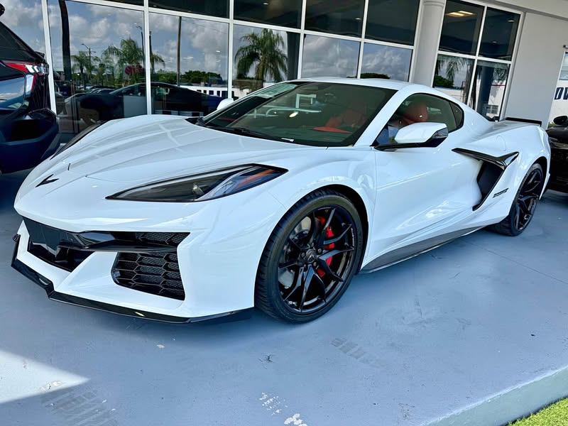 2027 Chevrolet Corvette - Grand Sport Coupe 2D