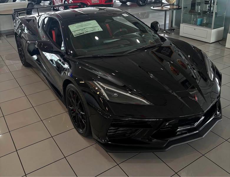 2027 Chevrolet Corvette - Stingray 2LT
