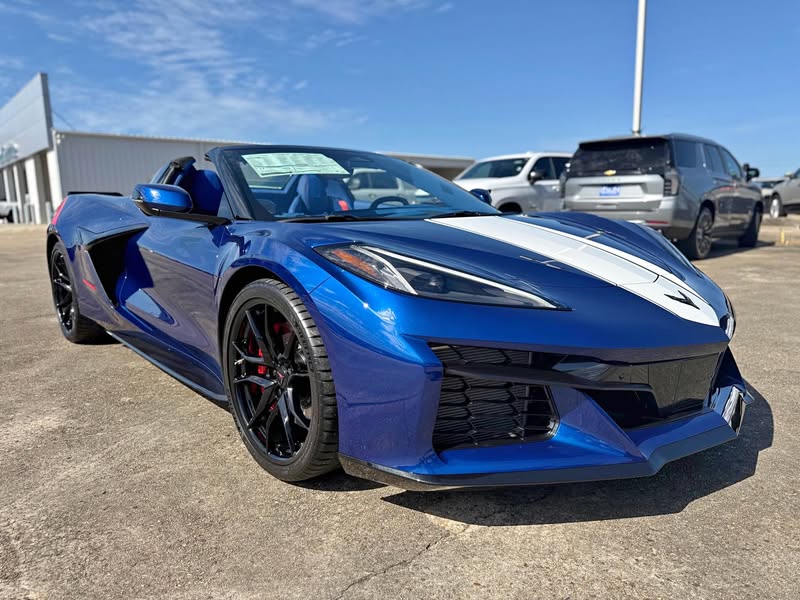 2027 Chevrolet Corvette - Grand Sport Convertible 2D