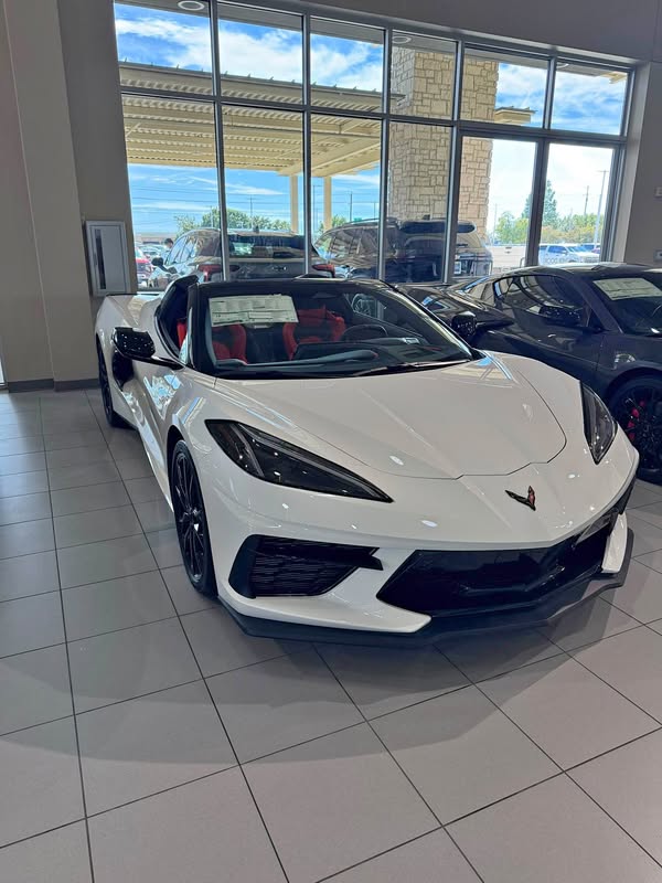 2027 Chevrolet Corvette - Stingray Convertible 2D