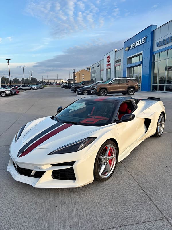 2026 Chevrolet Corvette - E-Ray Convertible 2D