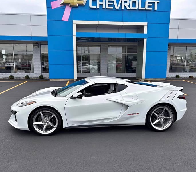 2027 Chevrolet Corvette - Grand Sport Coupe 2D