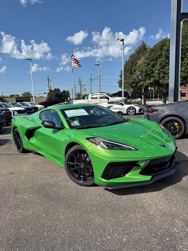 2027 Chevrolet Corvette - Stingray Coupe 2D