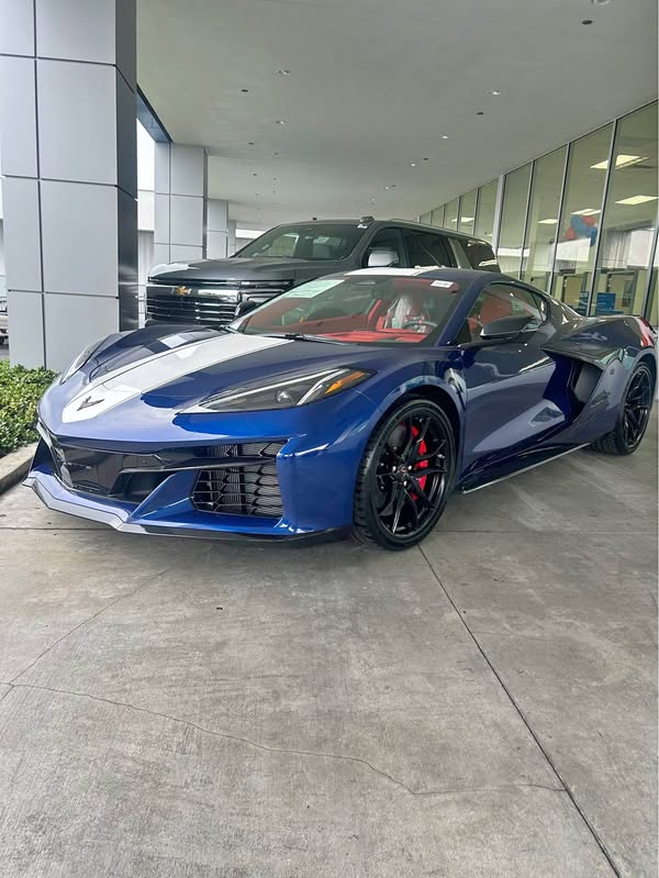 2027 Chevrolet Corvette - Grand Sport Coupe 2D