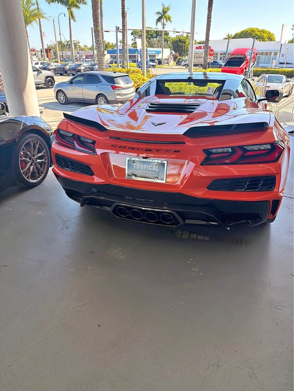 2027 Chevrolet Corvette - Stingray Coupe 2D