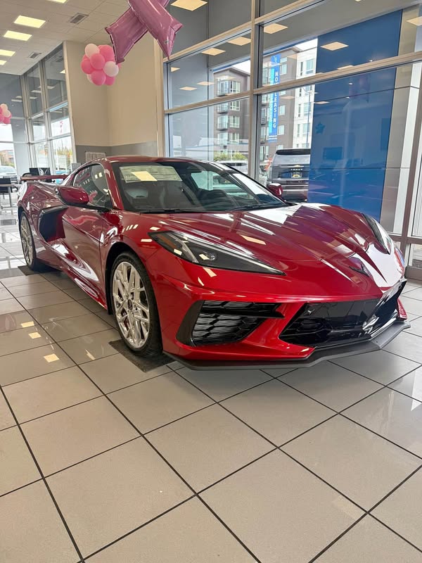 2027 Chevrolet Corvette - Stingray Coupe 2LT