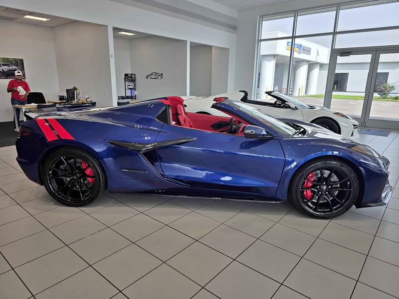 2027 Chevrolet Corvette - Grand Sport Convertible 2D