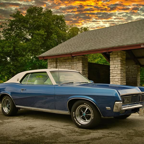 1969 Mercury Cougar XR7