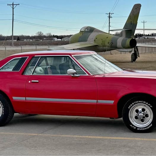 1977 Mercury Cougar - XR-7 Coupe 2D