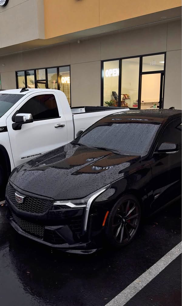 2023 Cadillac ct4v blackwing