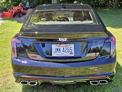 2025 Cadillac Ct5 v - V