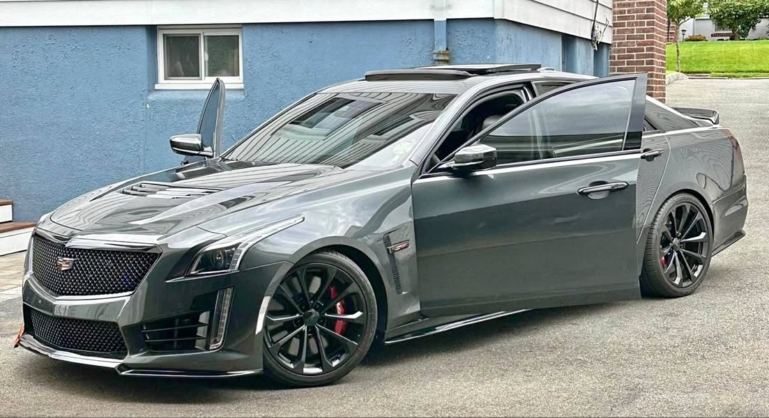 2016 Cadillac CTS-V - Sedan 4D