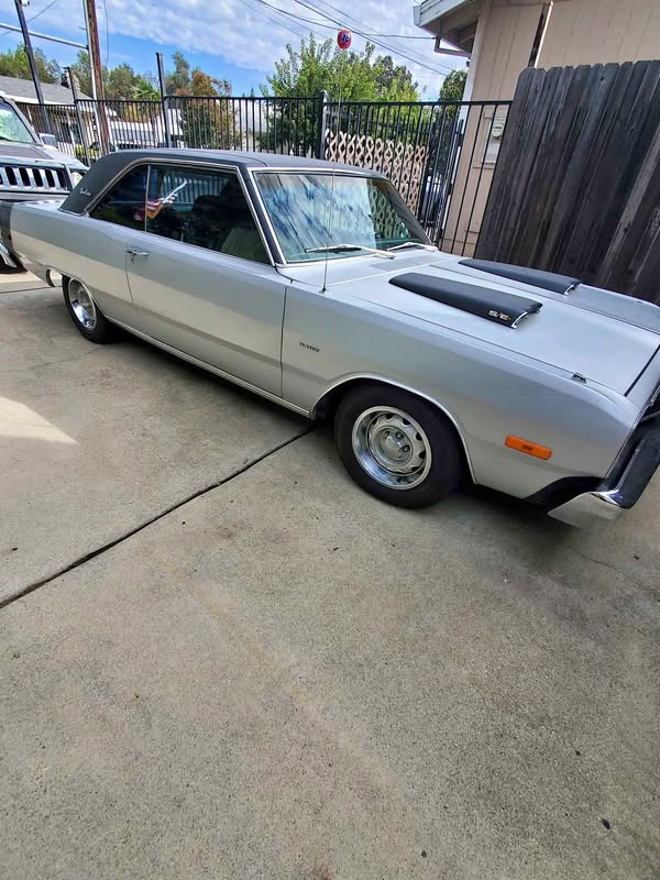 1975 Dodge Dart - SE