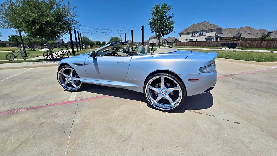 2015 Aston Martin DB9 - Volante Convertible 2D