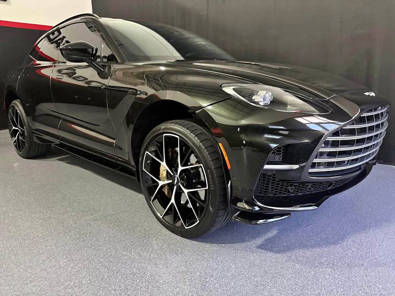 2024 Aston Martin DBX - 707
