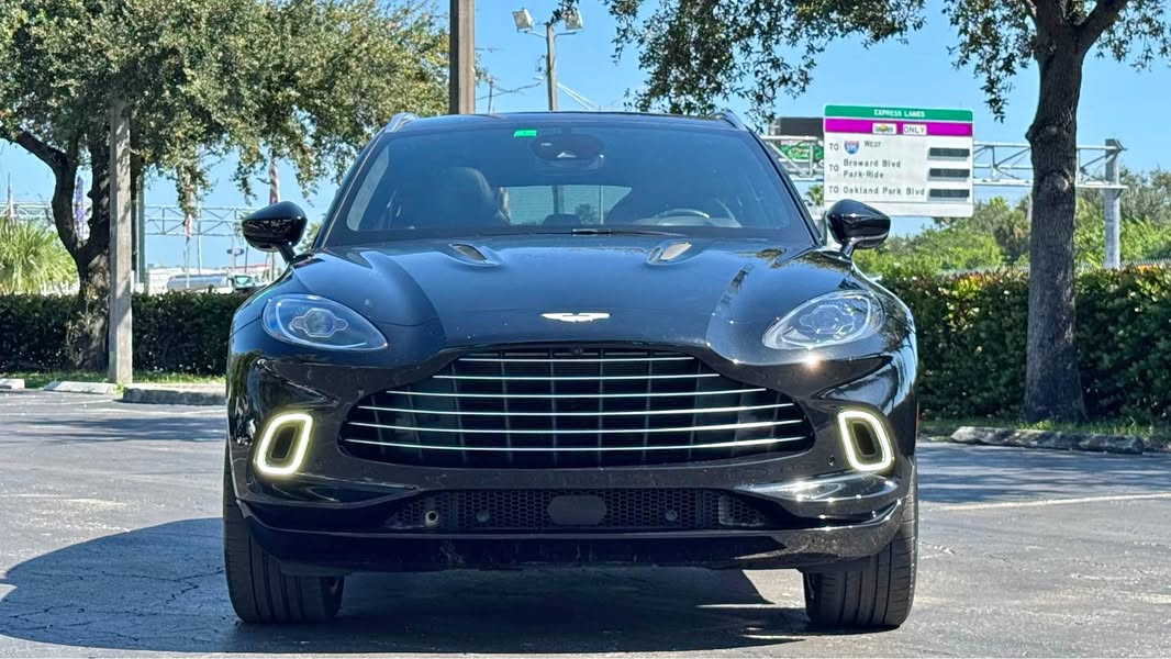 2021 Aston Martin DBX - Sport Utility 4D