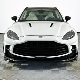 2023 Aston Martin DBX 707