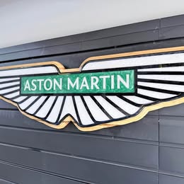 2021 Aston Martin DBX - DBX