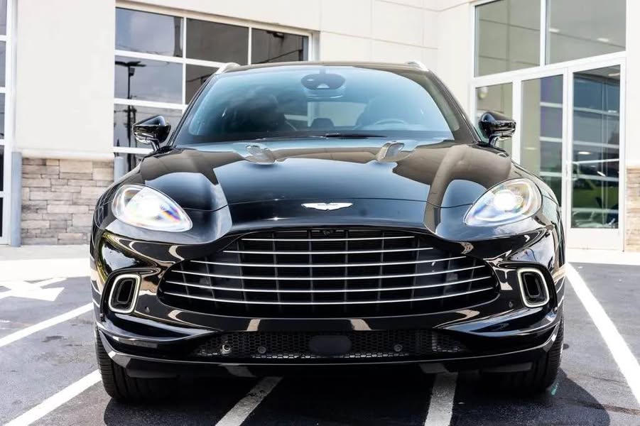 2021 Aston Martin DBX