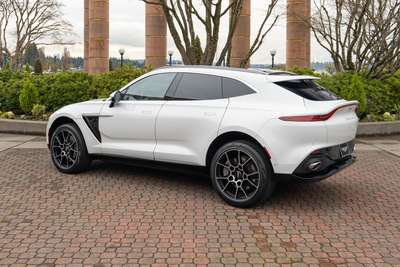 2021 Aston Martin DBX