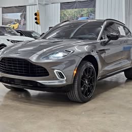 2022 Aston Martin DBX