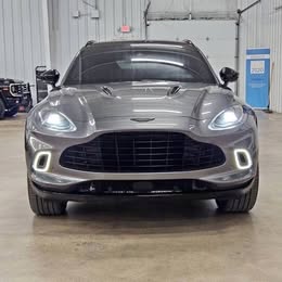 2022 Aston Martin DBX