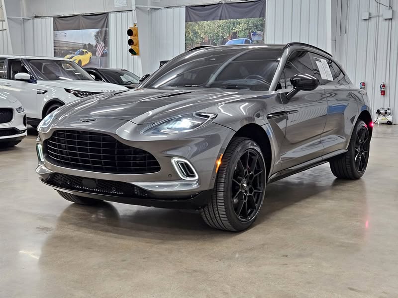 2022 Aston Martin DBX