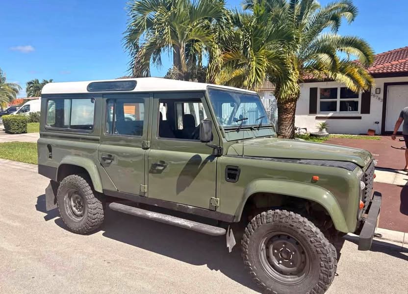 1995 Land Rover Defender 110 - XS Edition Sport Utility 4D