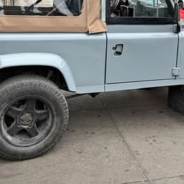 1997 Land Rover Defender 110 - X Sport Utility 4D