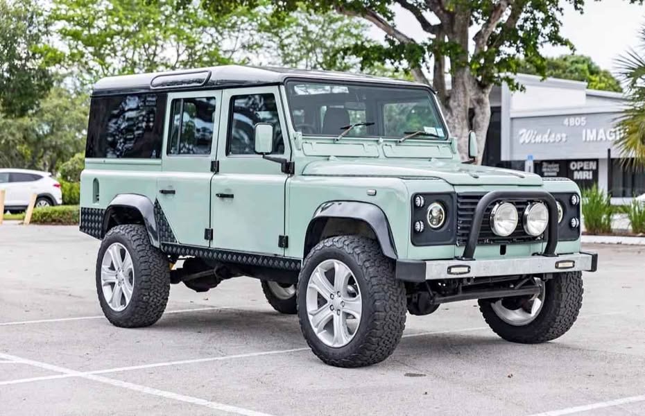 1989 Land Rover Defender 110 - X-Dynamic SE Sport Utility 4D