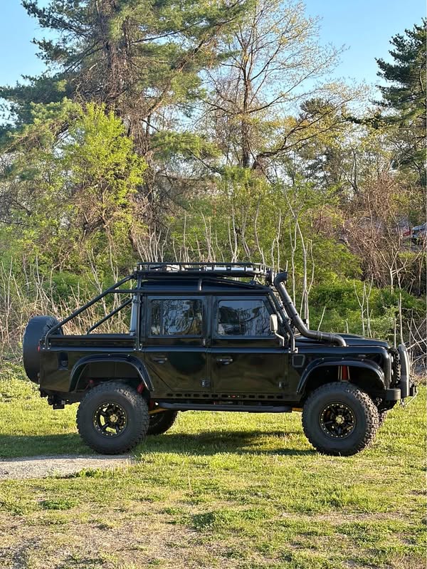 1996 Land Rover Defender 110 - V8 Sport Utility 4D