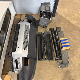 2024 Land Rover Defender Front bumper crash bar and all trim pieces with it