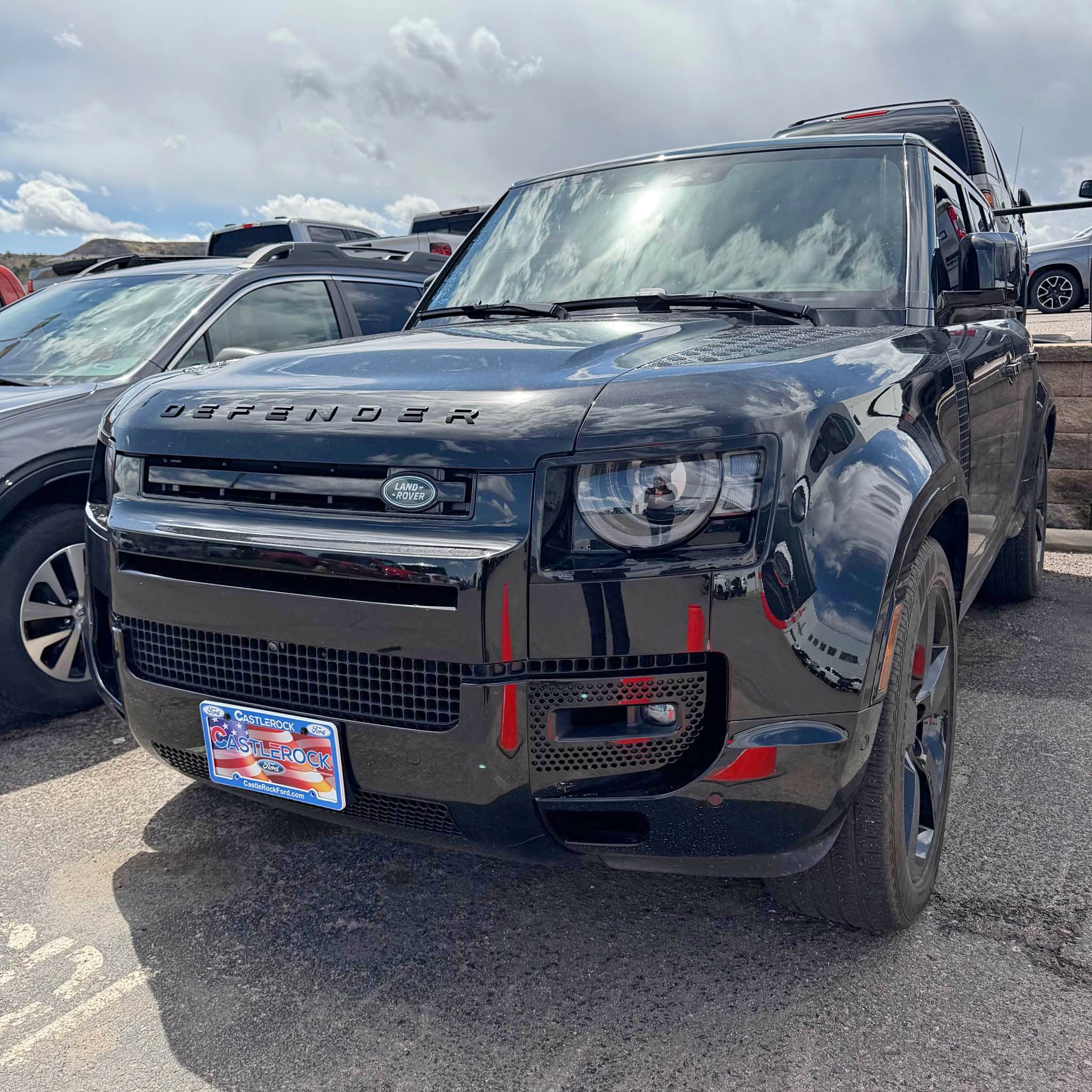 2025 Land Rover Defender x-dynamic se